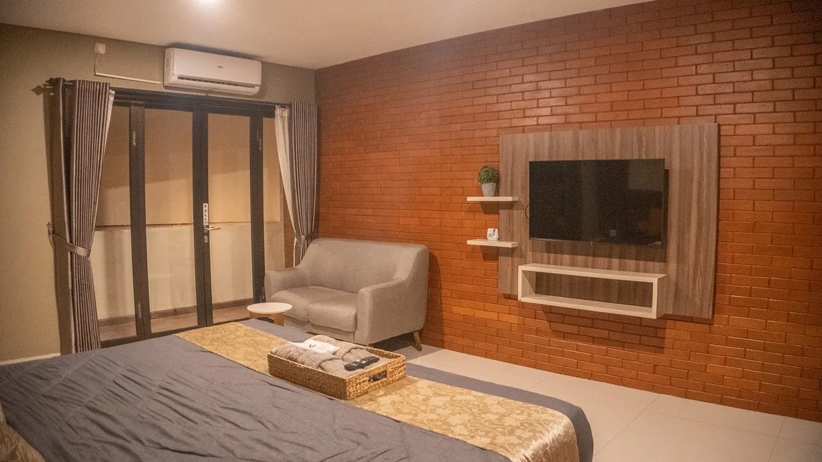 Kamar Sumatra dengan suasana tropis elegan di Albani's House Jember